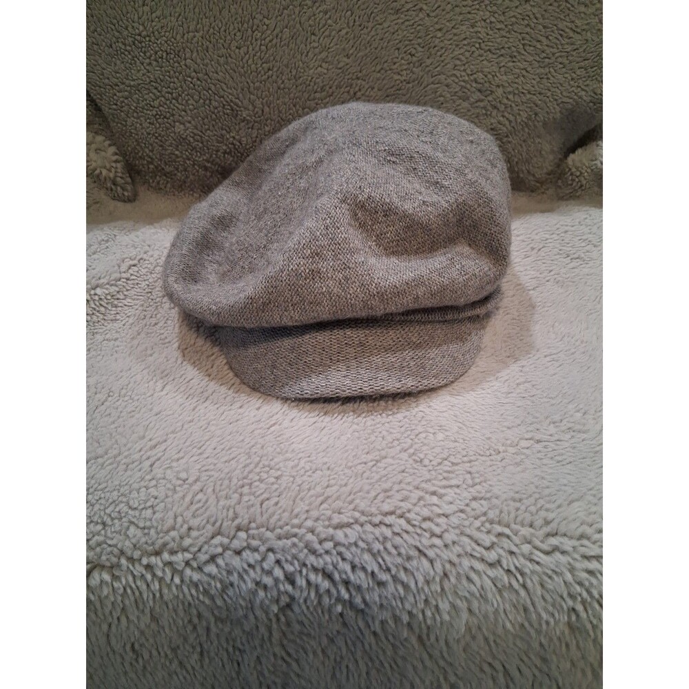 Claires Tween/Teen/Women's Gray Knit News Boy Cap EUC